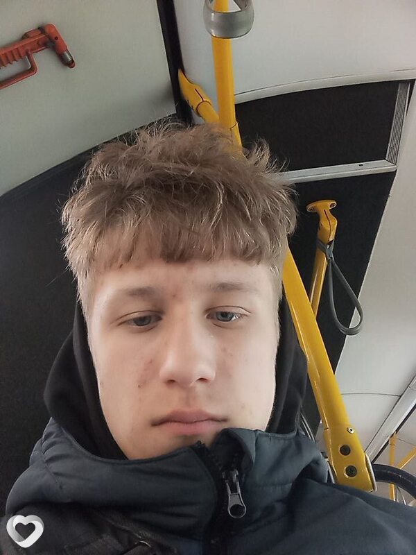Артём, 20, Минске — анкета №2607332