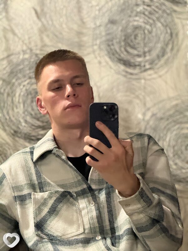 Виталий, 22, Екатеринбурге — анкета №2608051