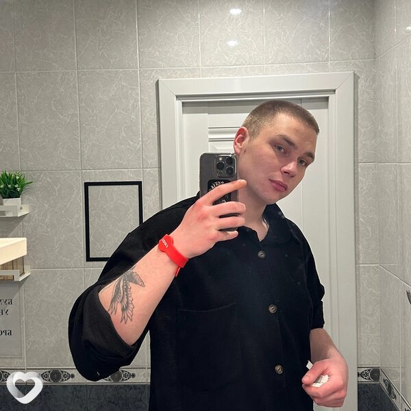 Максим, 24, Москве — анкета №2608385