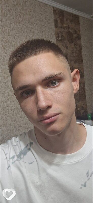 Вадим, 23, Арсеньеве — анкета №2609241