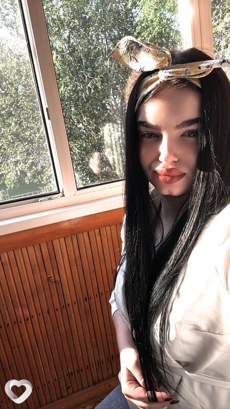 Алена, 23, Саратове — анкета №2608774