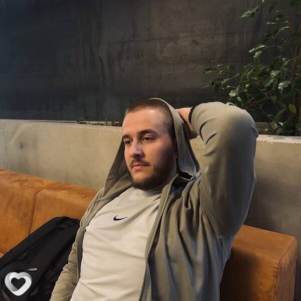 Артем, 23, Москве — анкета №2609574