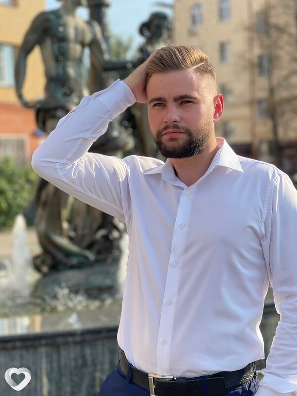 Максим, 24, Москве — анкета №2610055