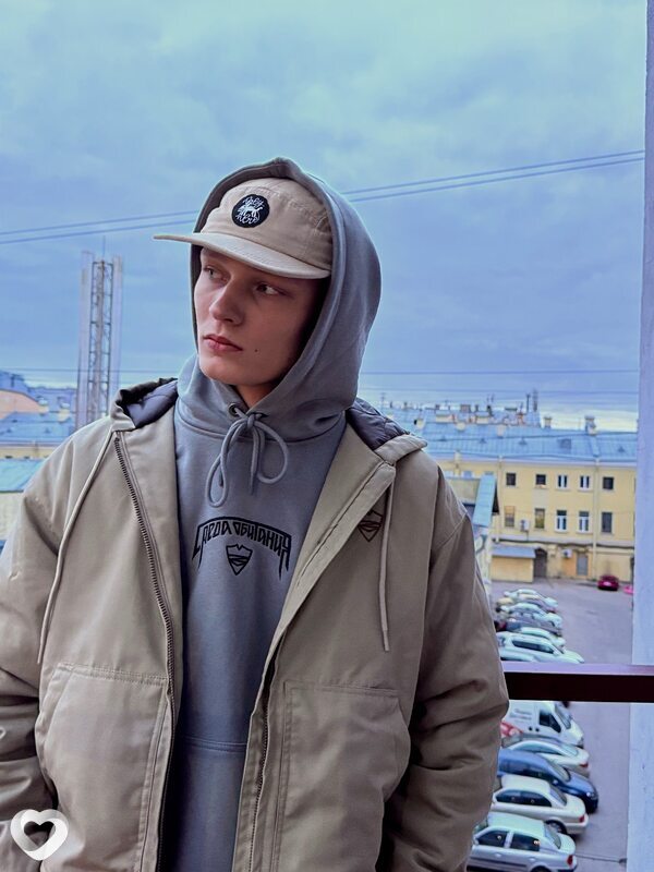 Дмитрий, 20, Москве — анкета №2610327