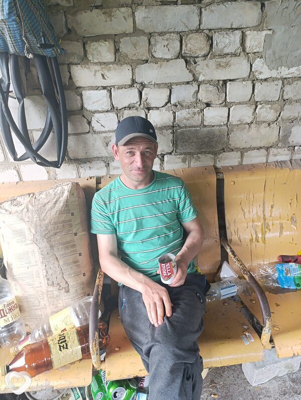 Деніс, Глухов
