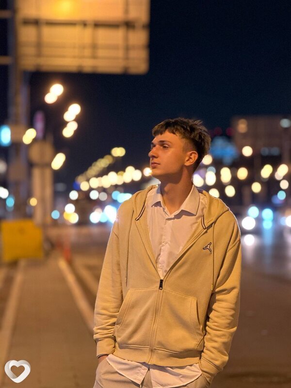 Рома, 19, Москве — анкета №2611875