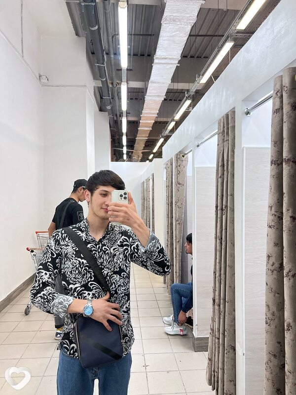 Imronbek, 21, Челябинске — анкета №2612599