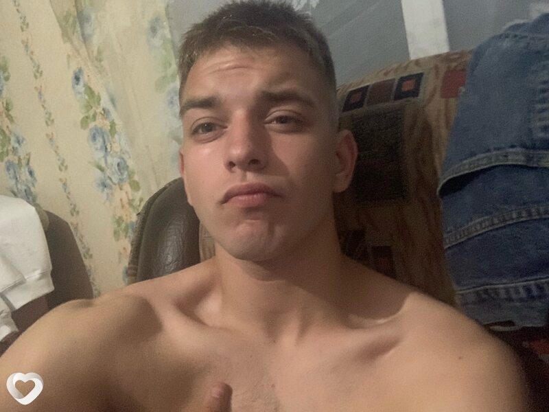 Анатолий, 20, Москве — анкета №2614285