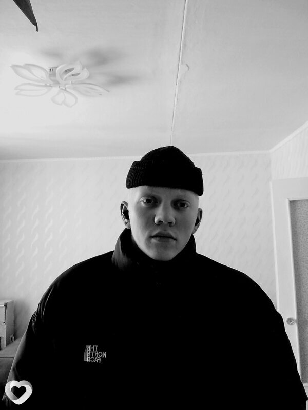 Александр, 21, Первоуральске — анкета №2616032