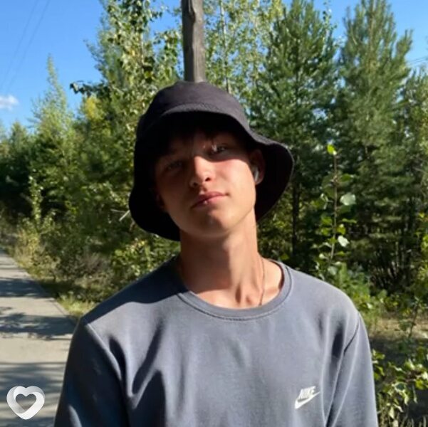 Виталий, 19, Тюмени — анкета №2615376