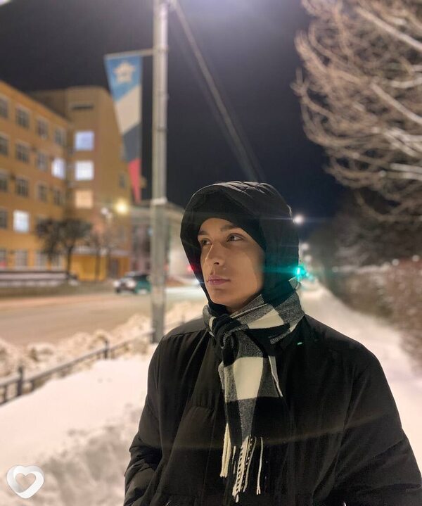 Артем, 21, Смоленске — анкета №2615340
