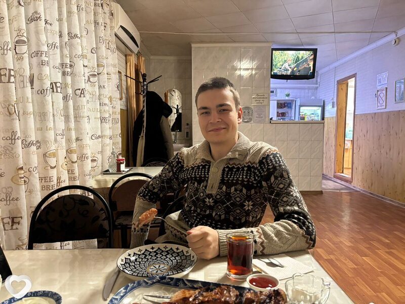 Роман, 21, Семей — анкета №2615793