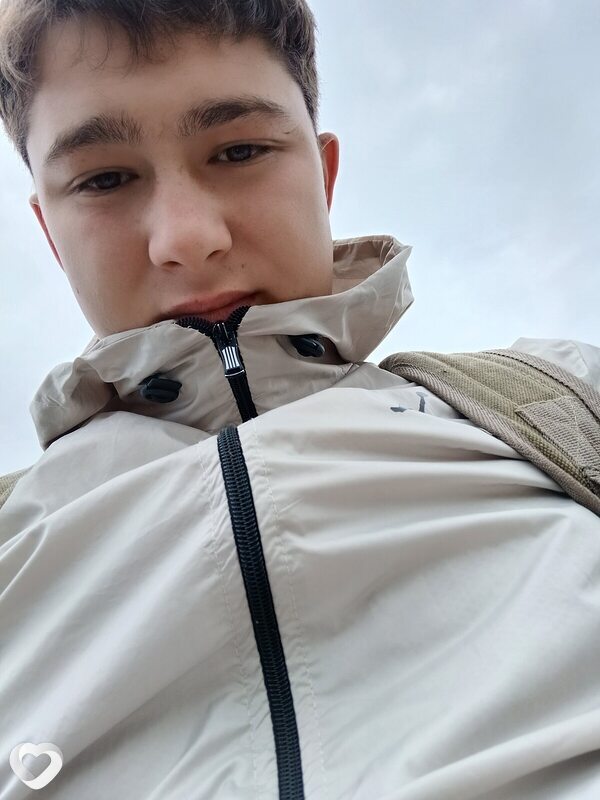 Славик, Жирекен