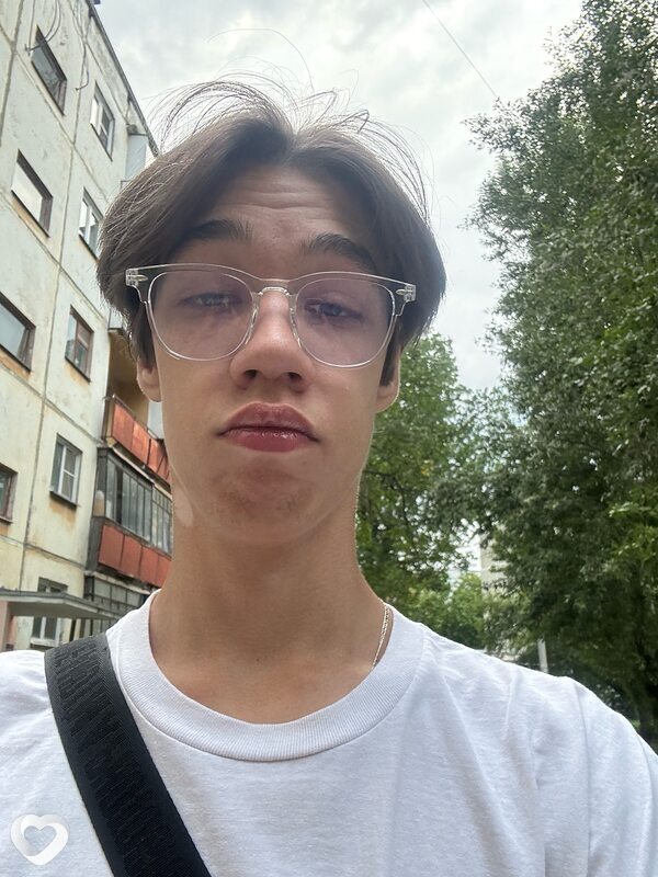Данил, 19, Москве — анкета №2617322