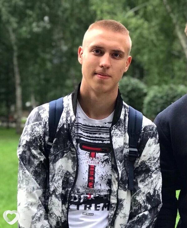 Илья, 23, Москве — анкета №2617219