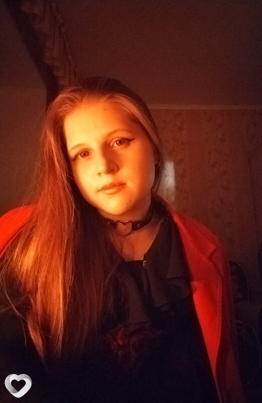 Оля, 21, Барнауле — анкета №2617956