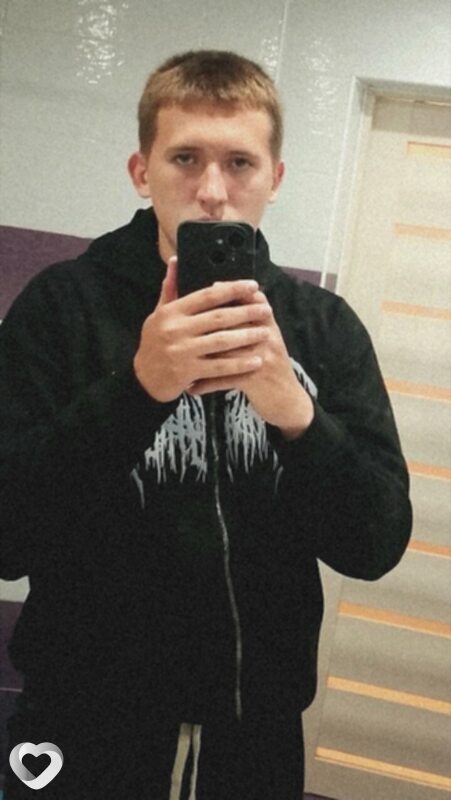 Сергей, 20, Кореновске — анкета №2618229