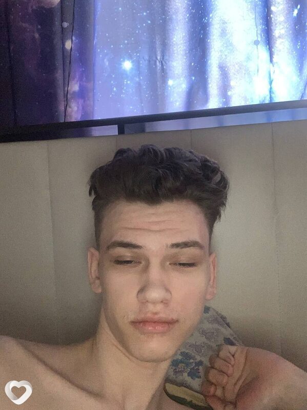Михаил, 21, Екатеринбурге — анкета №2621178