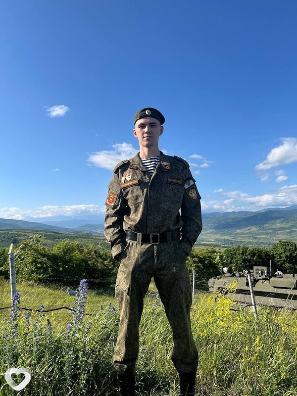 Максим, 22, Екатеринбурге — анкета №2620170