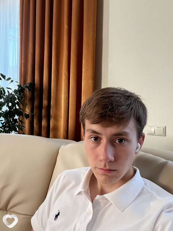Артем, 21, Екатеринбурге — анкета №2620715