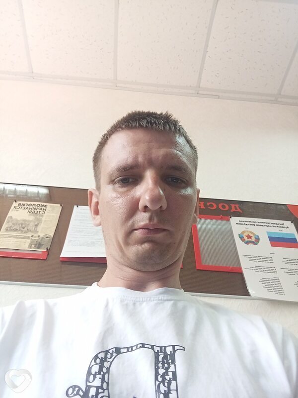 Дмитрий, 31, Луганске — анкета №2623024