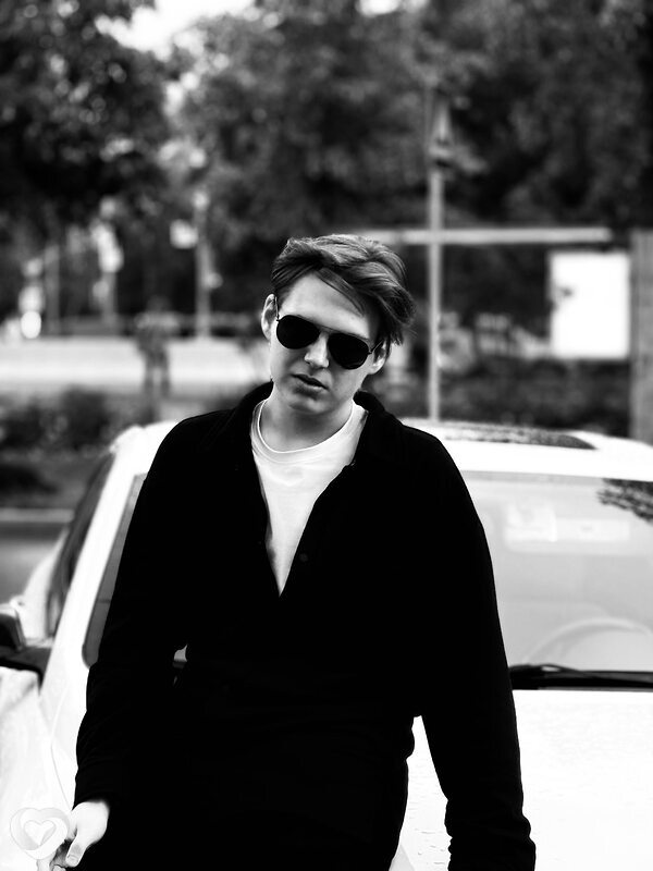 Лев, 19, Москве — анкета №2623541