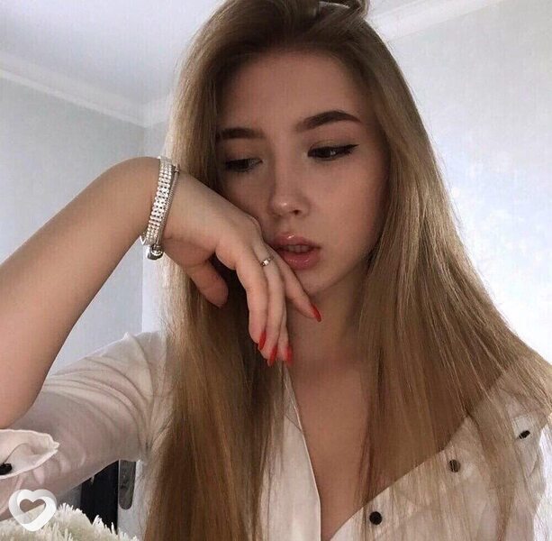 Настя, 20, Барнауле — анкета №2623425