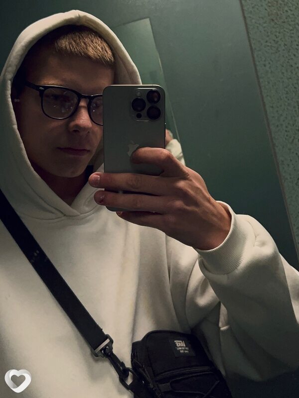 Богдан, 20, Москве — анкета №2624190