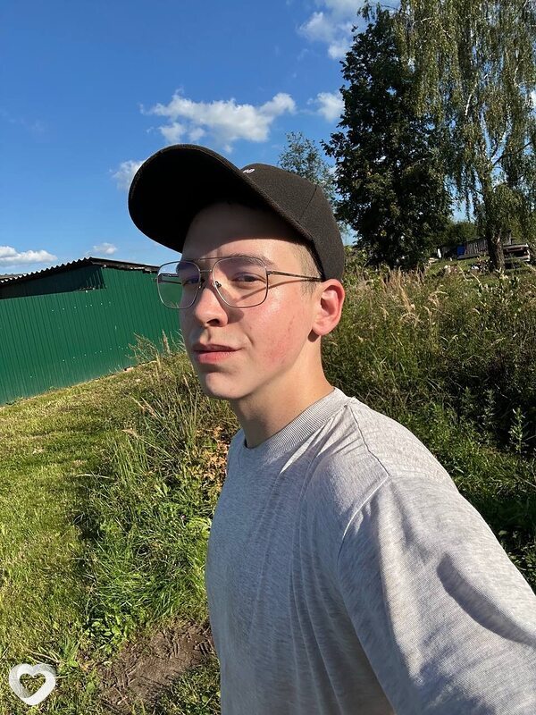 Дима, 21, Москве — анкета №2624344