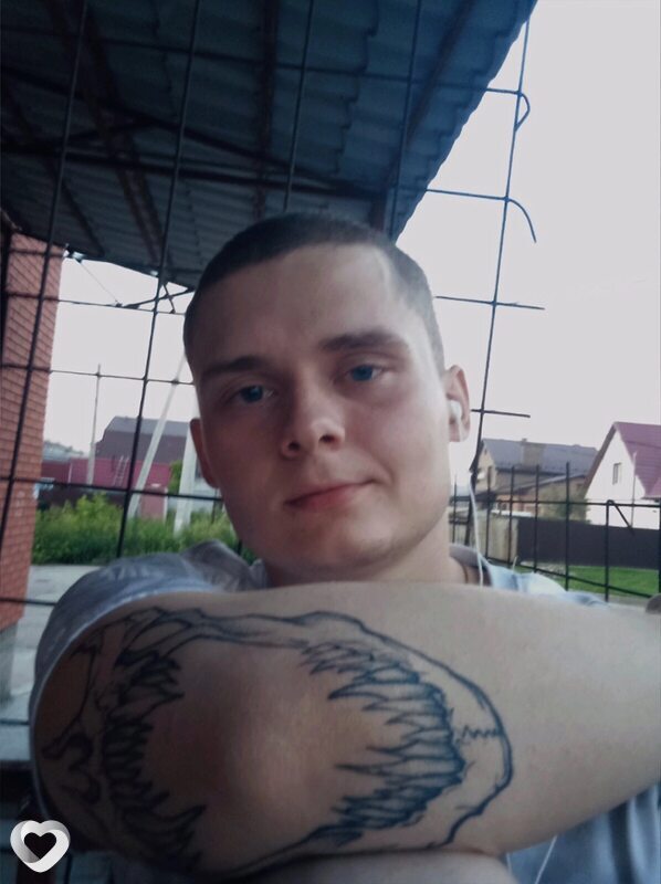 Дмитрий, 22, Омске — анкета №2625292