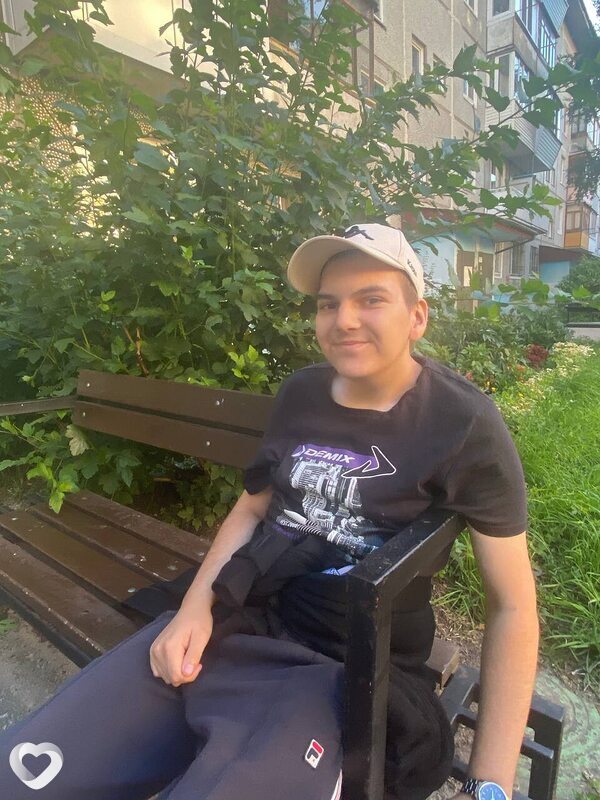 Костя, 19, Омске — анкета №2625519