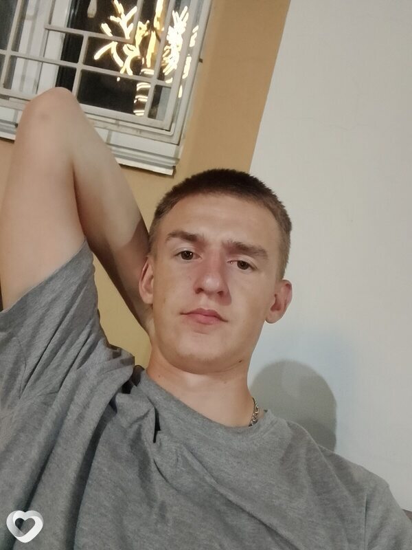 Максим, 23, Смоленске — анкета №2626061
