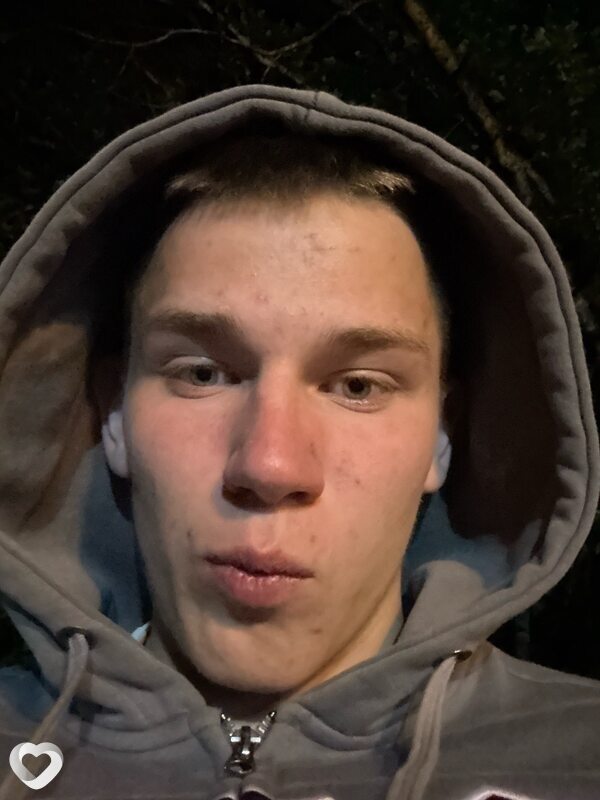 Алексей, 19, Минске — анкета №2626953