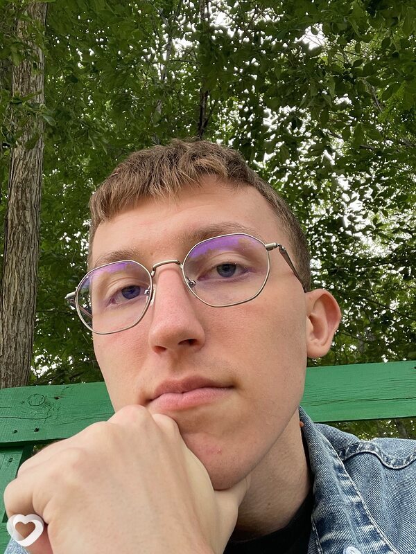 Данил, 21, Омске — анкета №2626976