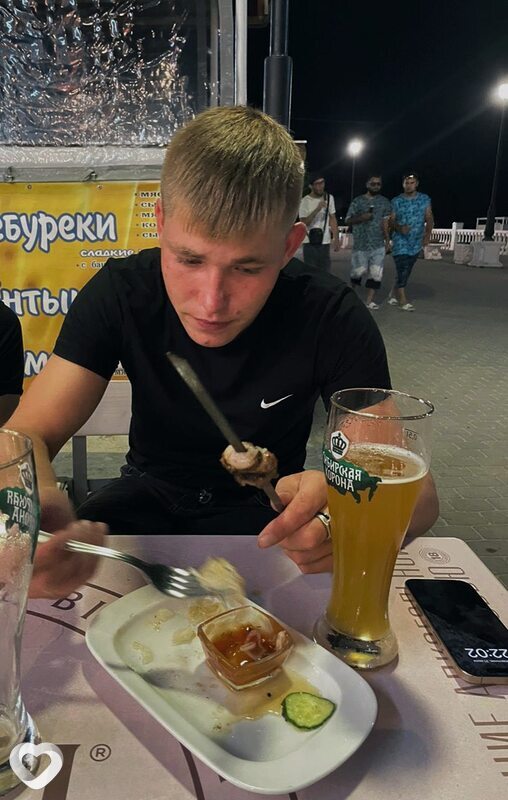 Иван, 22, Севастополе — анкета №2627036