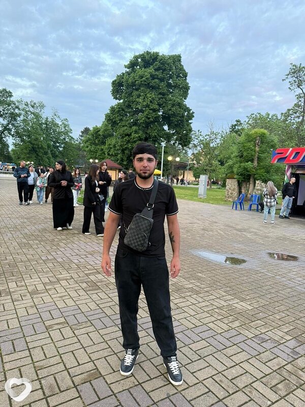 Дима, 20, Краснодаре — анкета №2627523