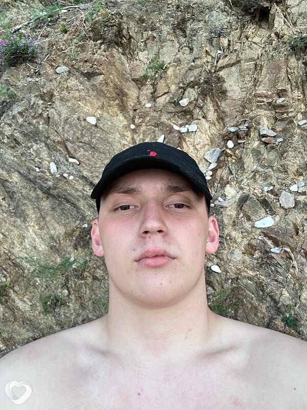 Кирилл, 19, Ангарске — анкета №2627720