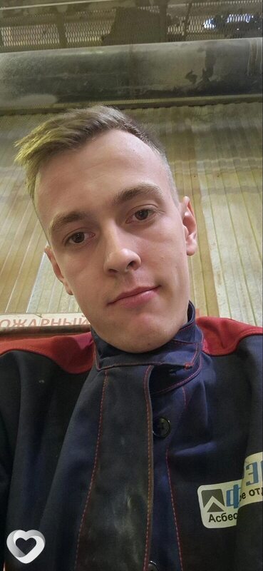 Максим, 23, Асбесте — анкета №2628552