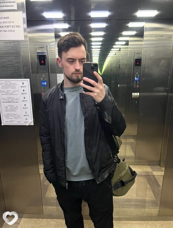 Артем, 32, Омске — анкета №2628750