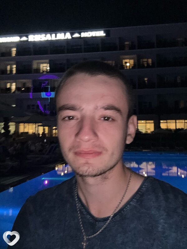 Влад, 20, Алуште — анкета №2629433