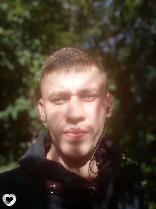Максим, 37, Карпинске — анкета №2630029