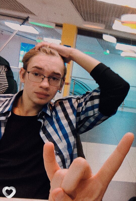 Макс, 21, Пскове — анкета №2630703