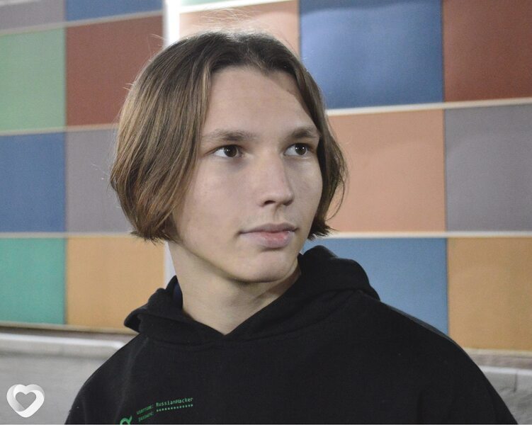 Юрий, 19, Шахтах — анкета №2631997