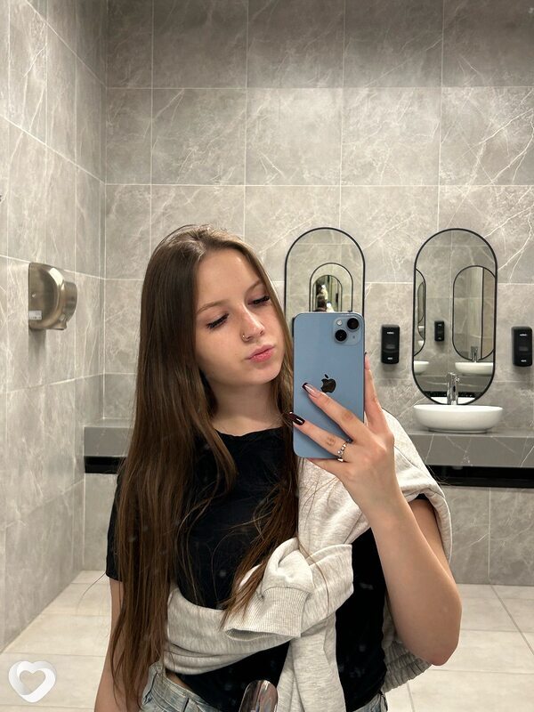 Оля, 19, Москве — анкета №2633587