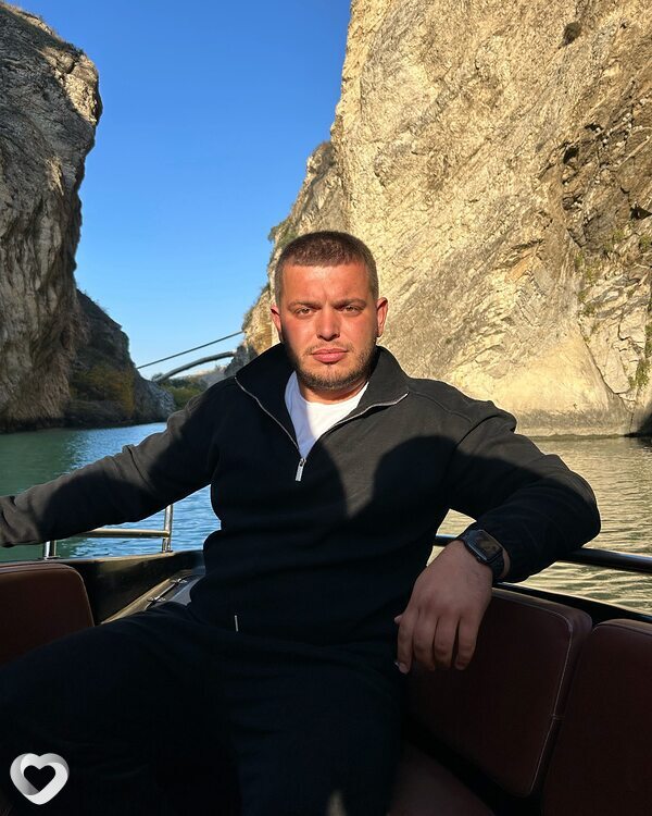 Артур, 25, Симферополе — анкета №2633440
