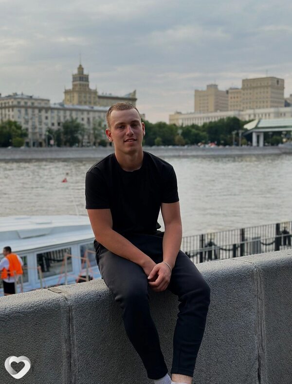 Саня, 21, Белой Калитве — анкета №2634545