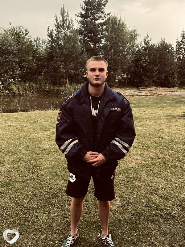 Артём, 21, Москве — анкета №2638226