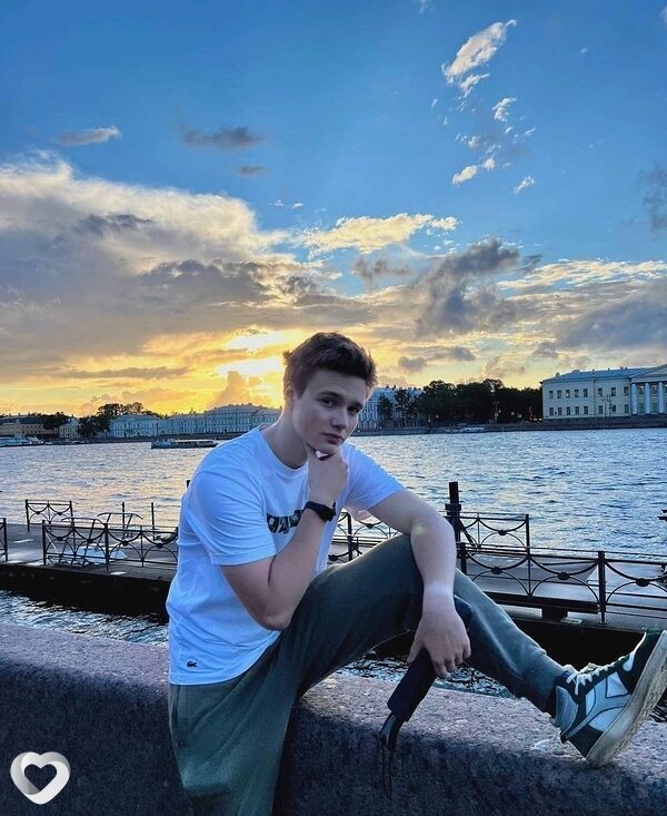 Владислав, 20, Москве — анкета №2638424