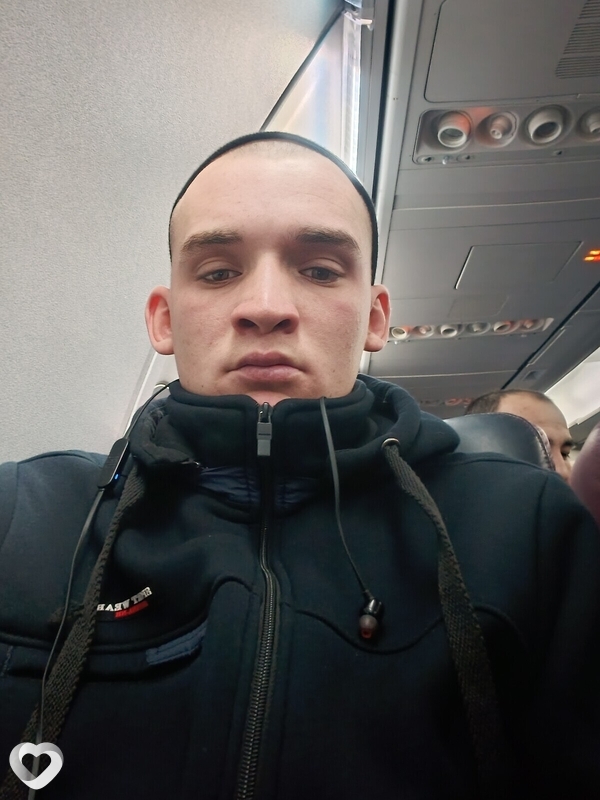 Артём, 24, Оренбурге — анкета №2638819