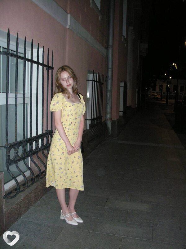 Яна, 20, Москве — анкета №2639333